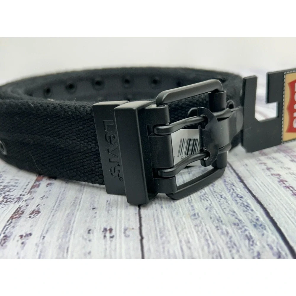NWT Levi's Men's Black Reversible Canvas Matte Buckle Work Belt Size XL (42–44)‎